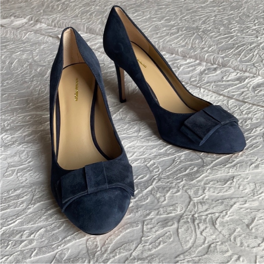 Ann Taylor Suede Leather Pumps Size 8